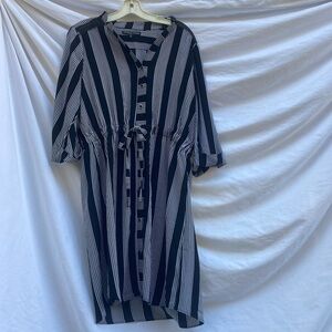 Fifth & Park Black and Gray Striped Dress Button Down 3/4 Sleeve Dress, Size 8
